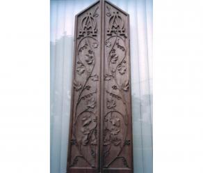 Carved Deacon&rsquo;s Chair Rails